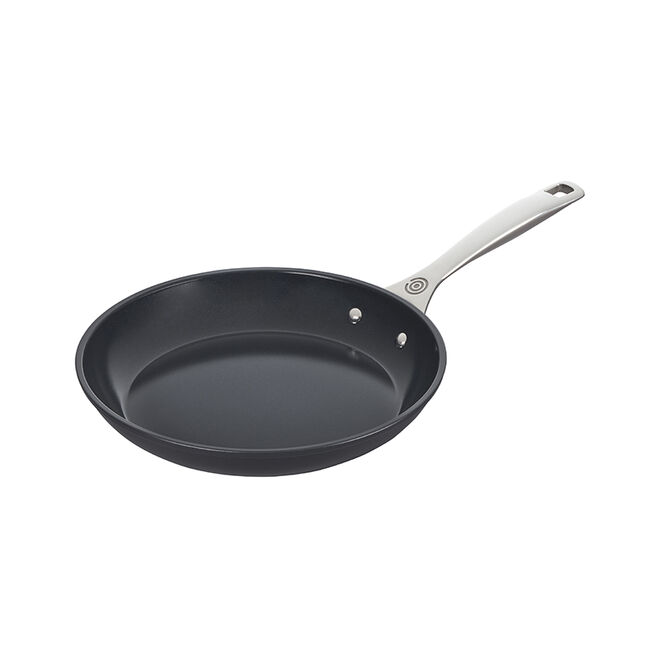 Le Creuset Essential Non-Stick Ceramic Fry Pan