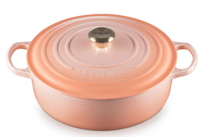 Le Creuset Wide Round Oven, 6.75 Qt.