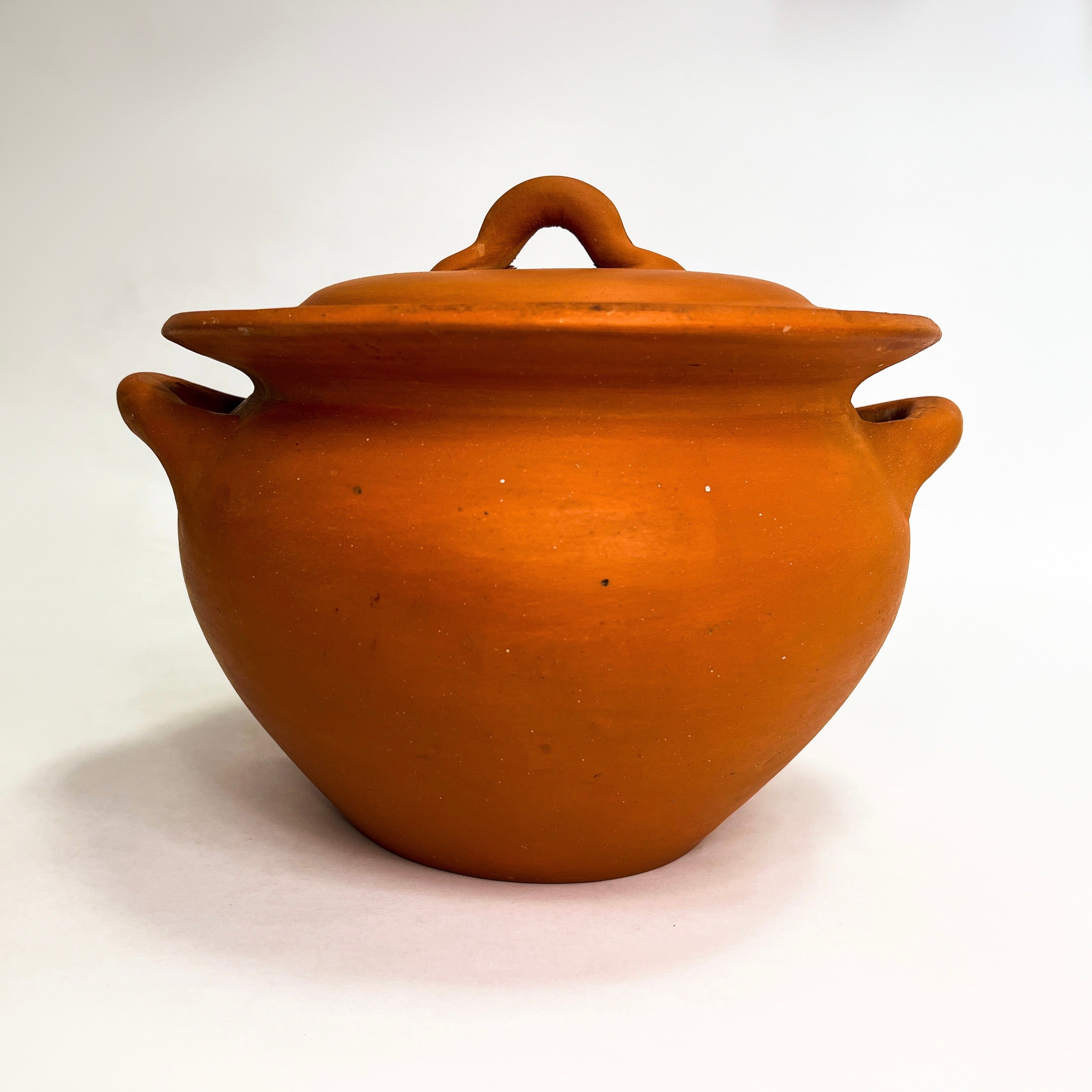 Egyptian Covered Clay Bean Pot, 6.5 Qt. - MyToque