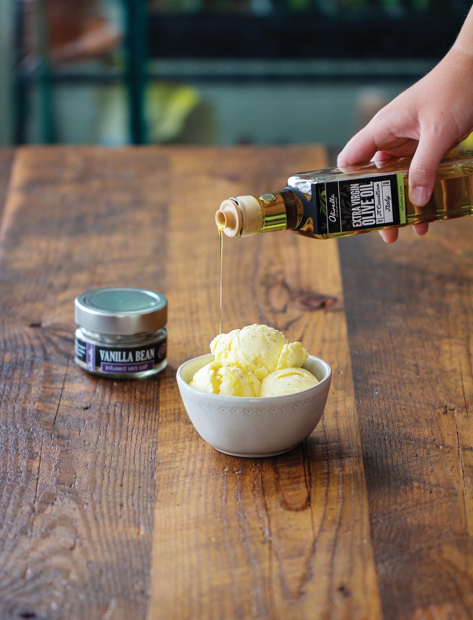 Food Olivelle Frantoia Olive Oil & Barrel Aged Balsamic Vinegar - Pairing 1